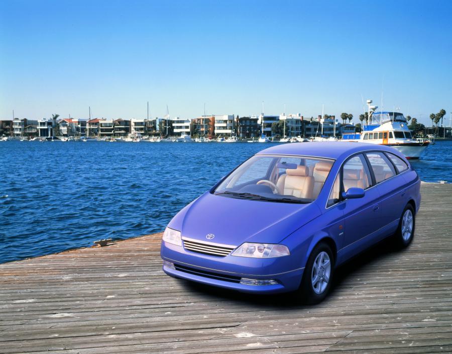  Toyota FLV 1995 года  (фото 1 из 3)